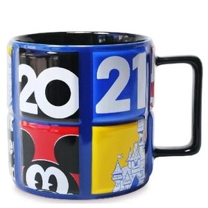 WDW Walt Disney World Parks 2021 Mickey & Friends Ceramic Coffee Mug 18oz.